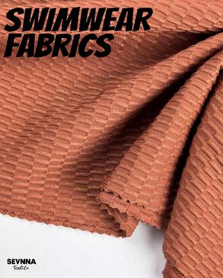 Yüksek performanslı mayolar için 130cm genişliğinde 250gsm ağırlığında ve geri dönüştürülmüş naylon kompozisyonunda premium dokulu yüzme kumaşı