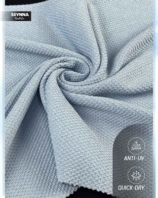 Çevre dostu geri dönüştürülmüş polyester kumaş, sürdürülebilir ve sorumlu tekstil malzemelerine artan talebi karşılamak için tasarlanmıştır