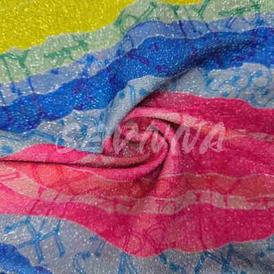 Yumuşak yoğunluklu çift örgü kumaşı, geri dönüştürülmüş liflerle şık Jacquard tarzı