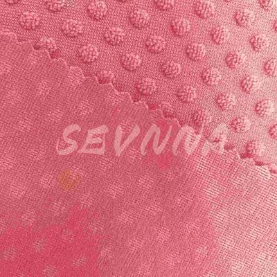 Sporcular için nefes alıcı ve hafif giysiler