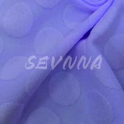 Geri dönüştürülmüş poliester kumaş Sürdürülebilir moda için çevre dostu bir çözüm