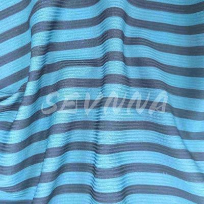 Sürdürülebilir moda için makine yıkanabilir geri dönüştürülmüş poliester kumaşı