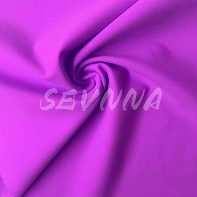 Özel örgütlenmiş döngüsel kıyafet için geri dönüşümlü polyester kumaş