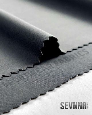 152cm genişliğinde 72% geri dönüştürülmüş malzemeler ve 28% Xtra Life Lycra ile Lycra kumaşı