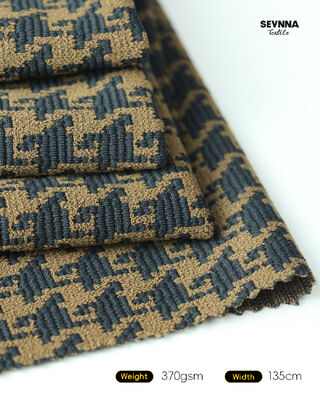 Hızlı kurutma dokulu yüzme kumaşı, yüksek performanslı yüzme kıyafetleri için 370 gram ağırlığı ve 135 cm genişliğinde